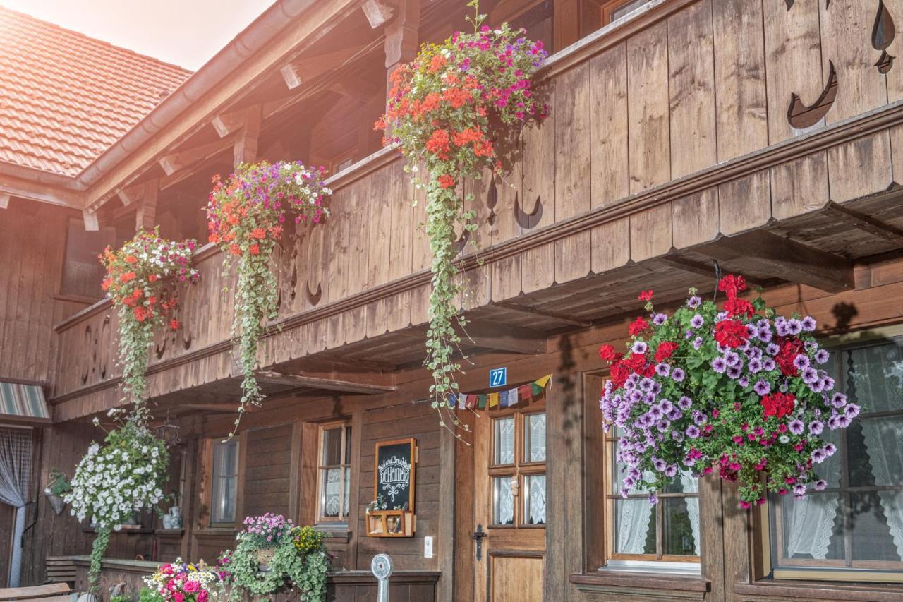Bnb Deheimelig Huttwil Exteriör bild