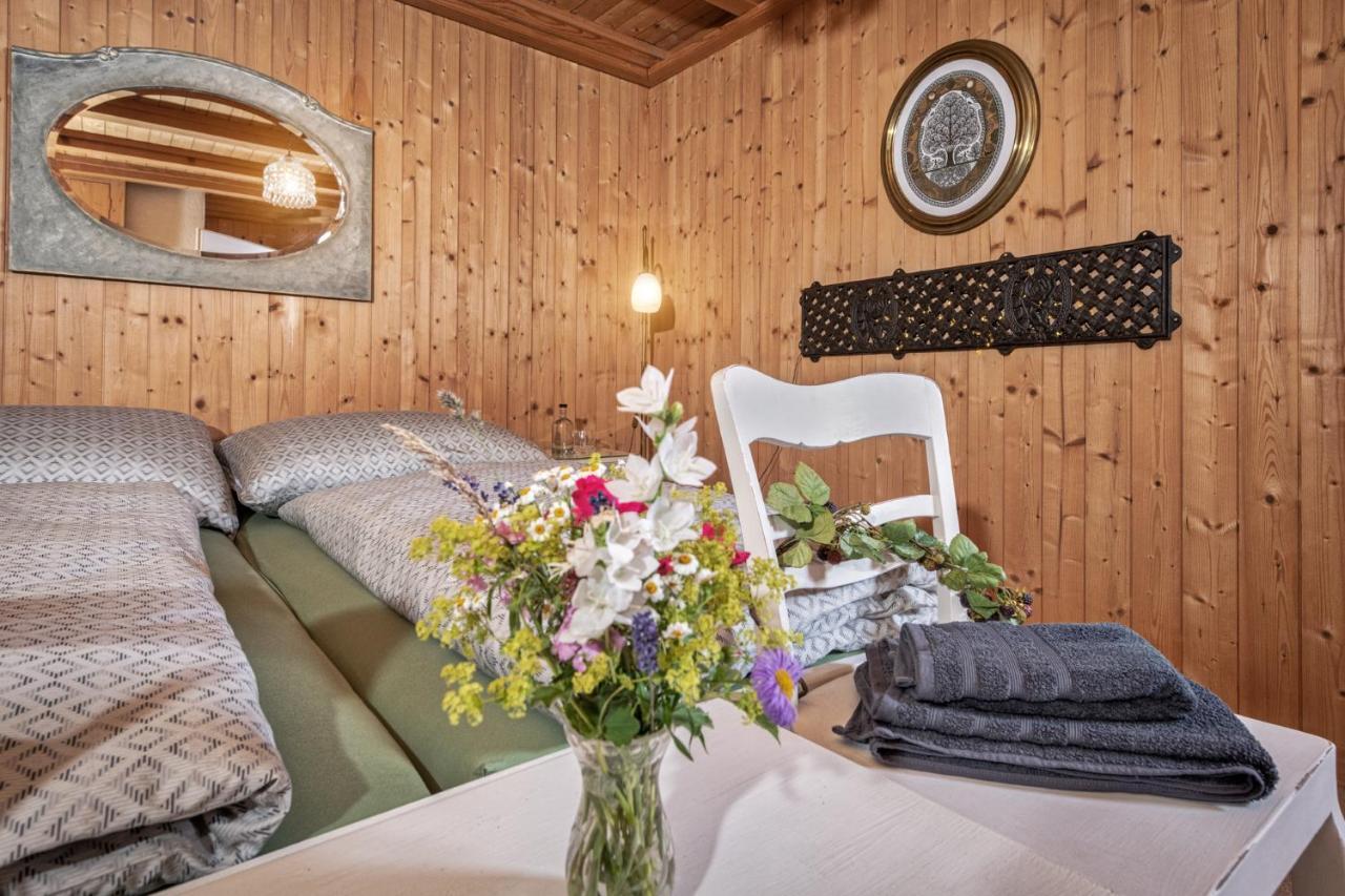 Bnb Deheimelig Huttwil Exteriör bild