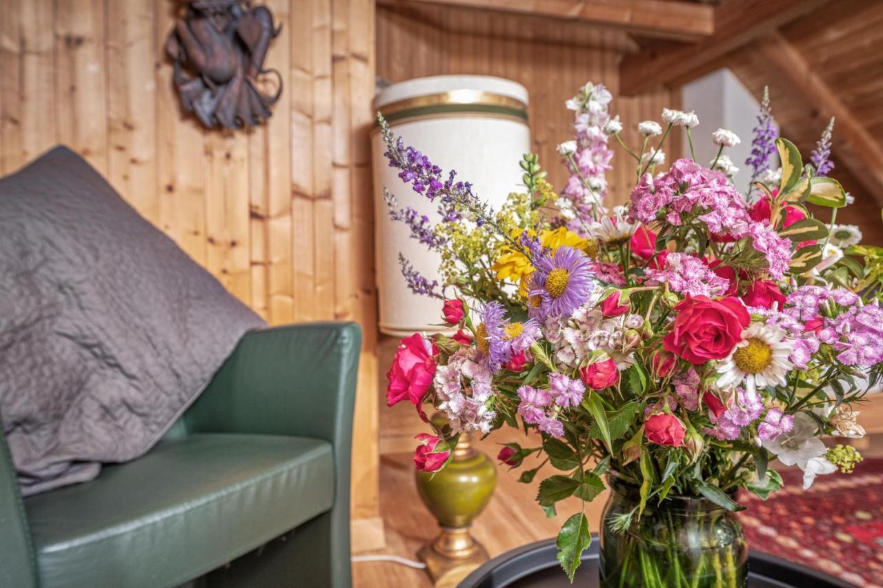 Bnb Deheimelig Huttwil Exteriör bild