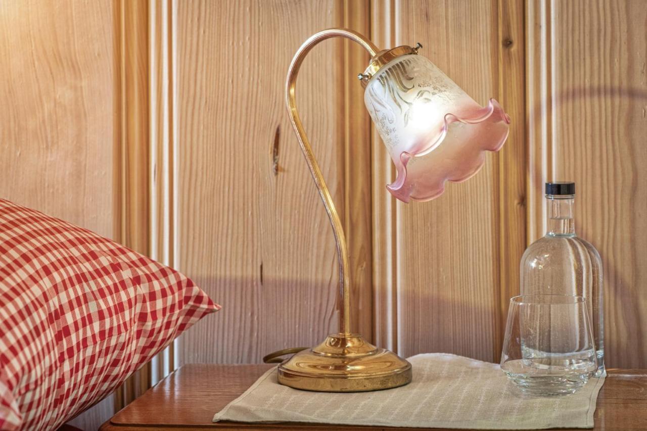Bnb Deheimelig Huttwil Exteriör bild